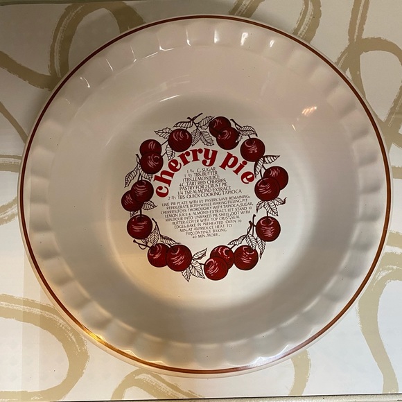 Cherry Pie pan by Reading China and Glass Company made in Portugal - Picture 1 of 5